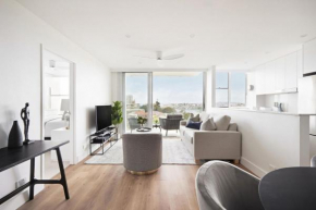Modern glamour I90, Sydney